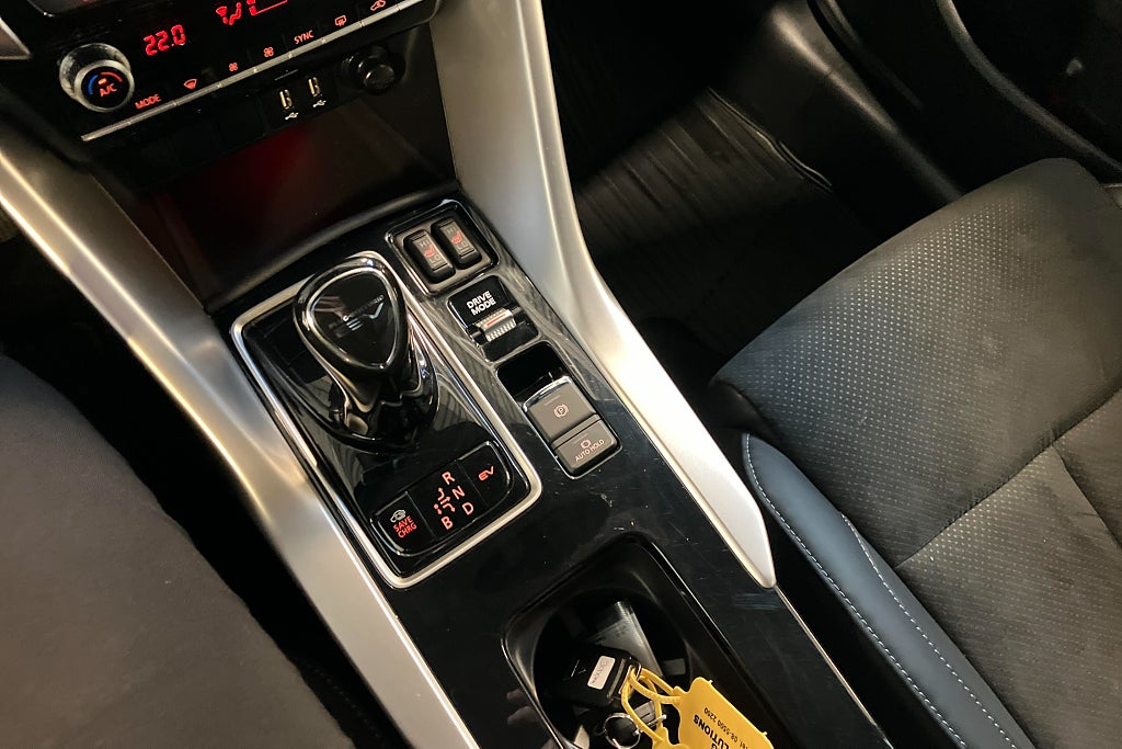 Mitsubishi Eclipse Cross PHEV 2.4 MIVEC S-AWC Fleet Edition / Adaptiv fart. – bild 13