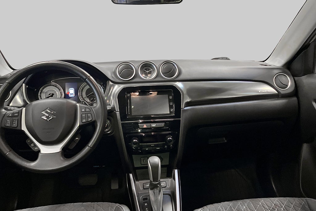 Suzuki Vitara AllGrip Inclusive / Drag / Pano / NAV / Backkamera – bild 11