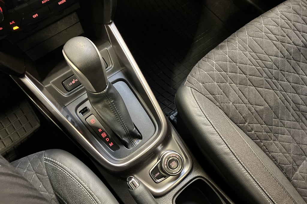 Suzuki Vitara AllGrip Inclusive / Drag / Pano / NAV / Backkamera – bild 15
