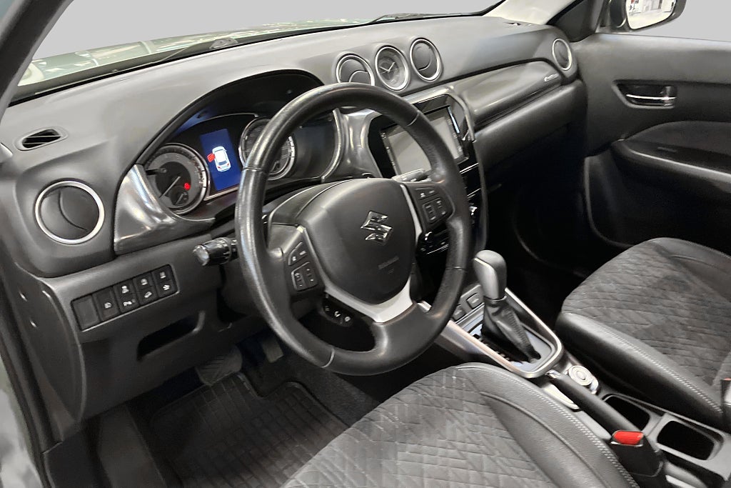 Suzuki Vitara AllGrip Inclusive / Drag / Pano / NAV / Backkamera – bild 7