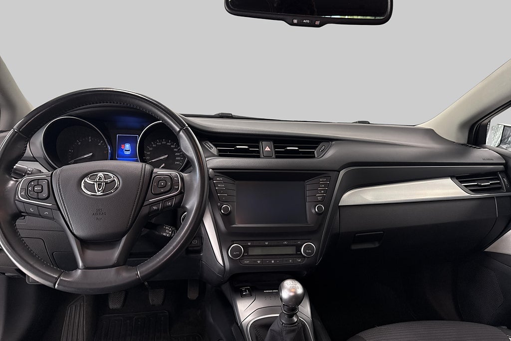 Toyota Avensis Kombi 2.0 D-4D Active Plus – bild 10