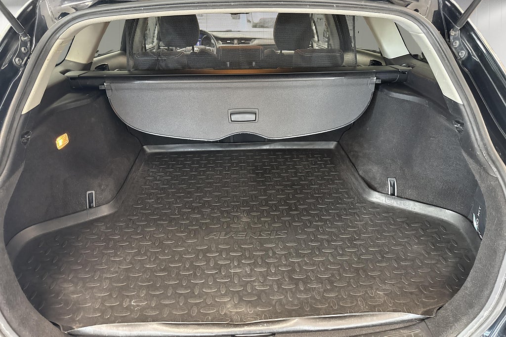 Toyota Avensis Kombi 2.0 D-4D Active Plus – bild 6