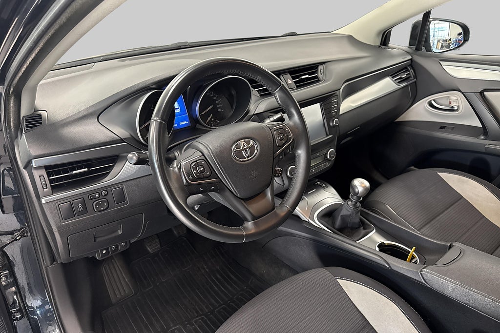 Toyota Avensis Kombi 2.0 D-4D Active Plus – bild 7