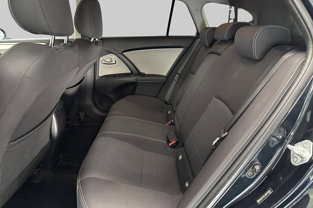 Toyota Avensis Kombi 2.0 D-4D Active Plus – bild 9