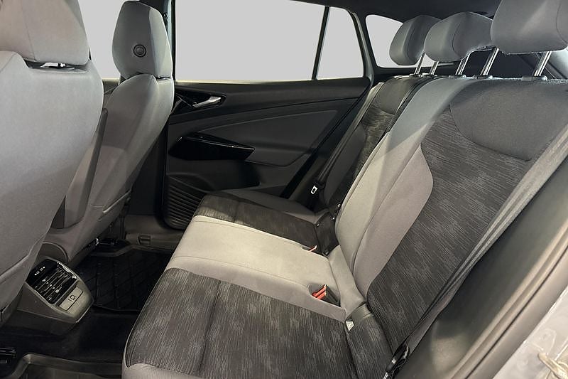 Volkswagen ID.4 Pro Performance | Värmepump | ACC | Nav | Vinterhjul – bild 9