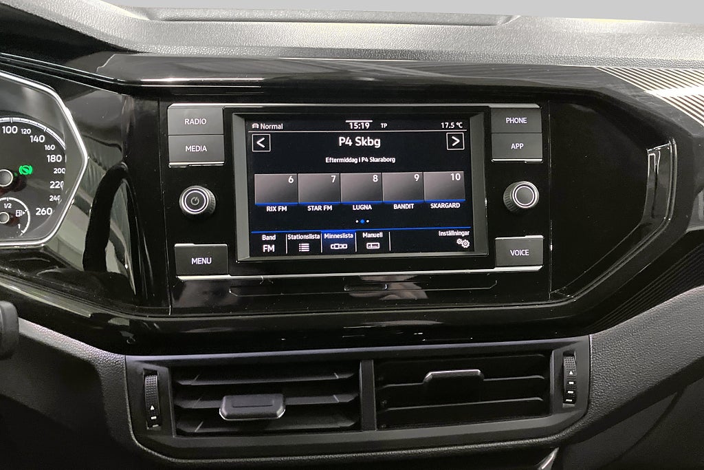 Volkswagen T-Cross 1.0 TSI GT / P-sensorer F&B / Dödavinkeln varnare – bild 16
