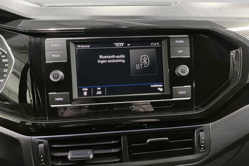Volkswagen T-Cross 1.0 TSI GT / P-sensorer F&B / Dödavinkeln varnare – bild 17