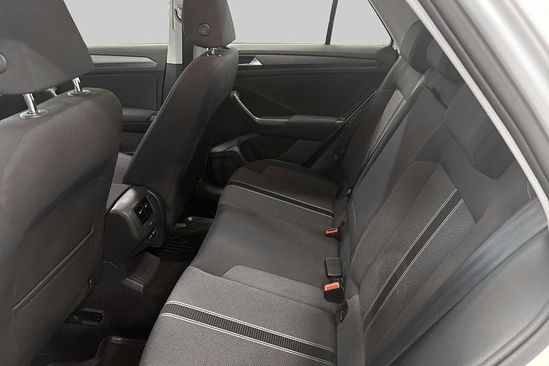 Volkswagen T-Roc 1.0 TSI OPF Dragkrok, Vinterhjul, B-kamera – bild 9