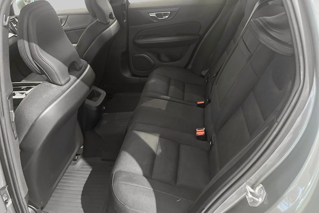 Volvo V60 D3 Momentum I Nybesiktad I Backkamera I Rattvärme – bild 9