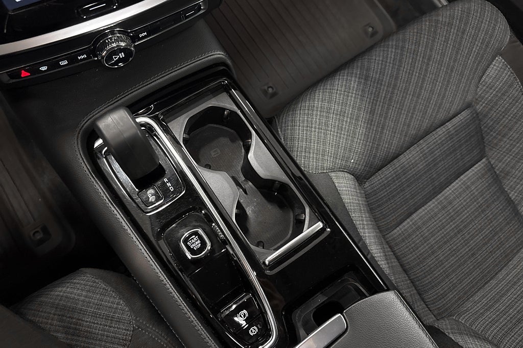 Volvo V60 Recharge T6 AWD Geartronic Core Edition Euro 6 – bild 13