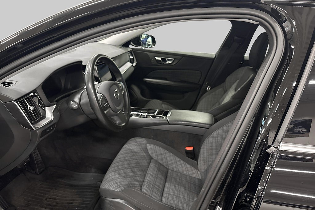 Volvo V60 Recharge T6 AWD Geartronic Core Edition Euro 6 – bild 8