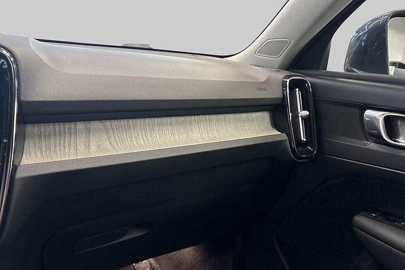 Volvo XC40 XC40 D3 Inscription Aut | Värmare | VOC | Backkamera – bild 18